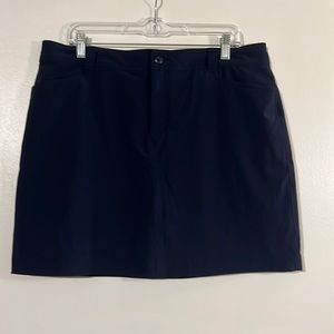 Eddie Bauer dark blue skirt w/built in shorts